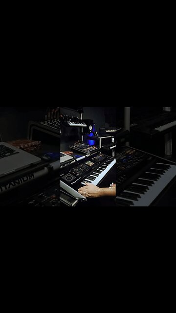 I Want To Break Free - Solo Synthesizer #queen #synthesizer #vintagesynthesizer #jupiter8 #music