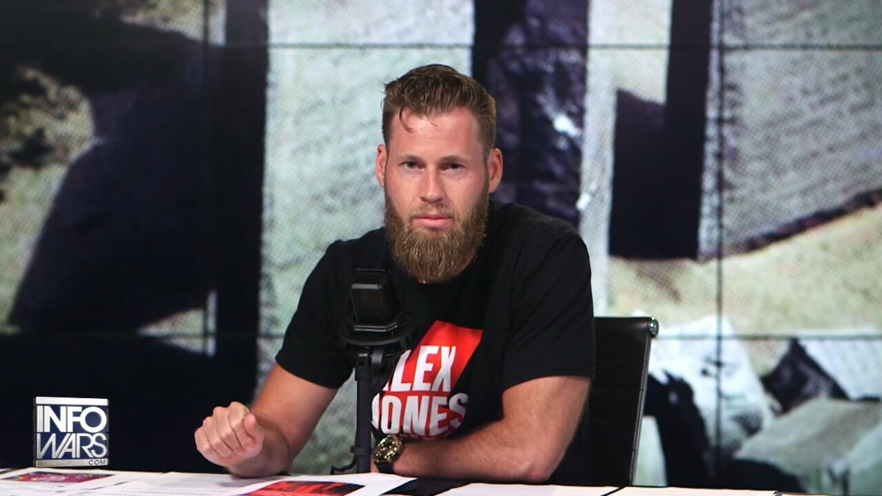 WAR ROOM (Full Show) Thursday - 7/7/22