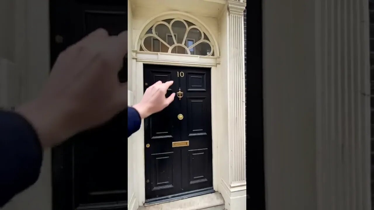 Is this really 10 Downing Street?! #shorts