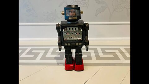 The Great Robot giveaway is here! WIN THIS VINTAGE ROBOT FOR FREE!!! 🤖