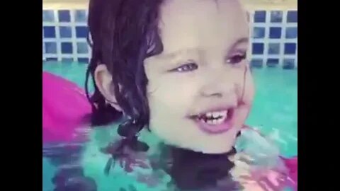 ELA FALOU #piscinas #crianças #infantil #bbb23 #meme #linda #shorts