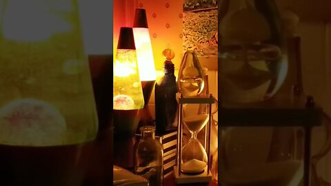 Groovy Lava Lamp Low Light Meditations by LowKeyMagickal https://youtu.be/peGVhJX-aL4