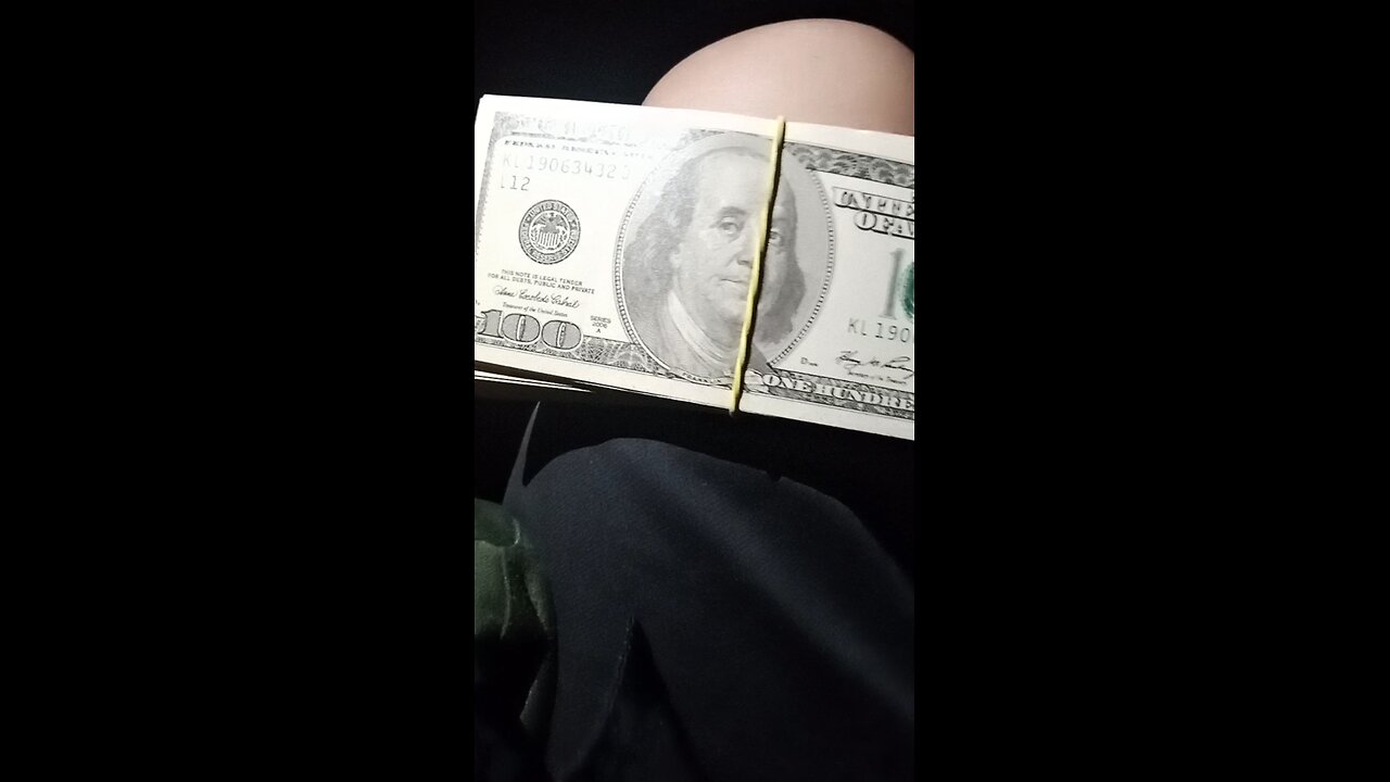 FAKE HUNDRED DOLLARS BILL