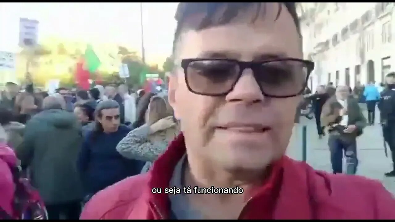 Lisboa Portugal começar a se levantar aos poucos