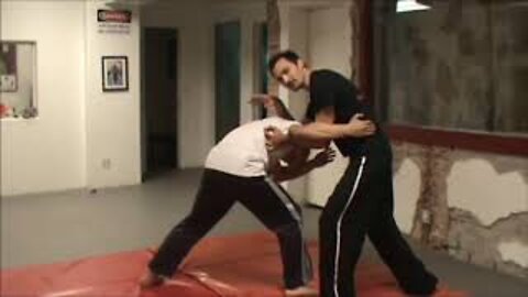 Two Minute Tips: Wing Chun Tackle Defense