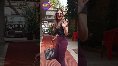 Sophie Choudry Spotted Outside Gym In Bandra