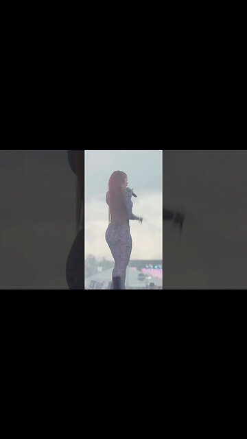 Ice Spice Rolling Loud Performance Looking Lit