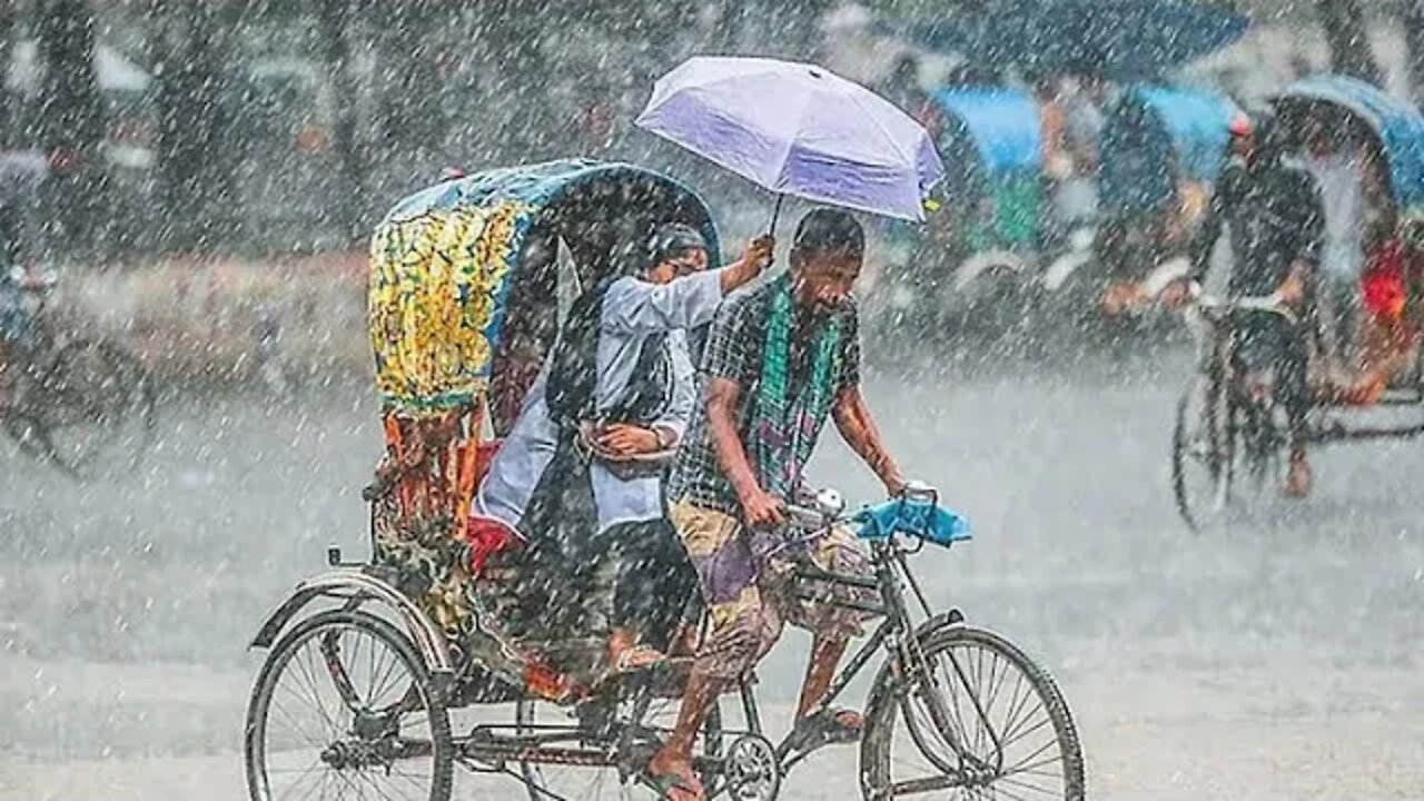 ধেয়ে আসছে ভয়াবহ ঘূর্ণিঝড় সিত্রাং