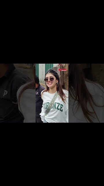 Sanjana Sanghi looks beautiful at Silver Beach Cafe in Juhu 😍🔥📸