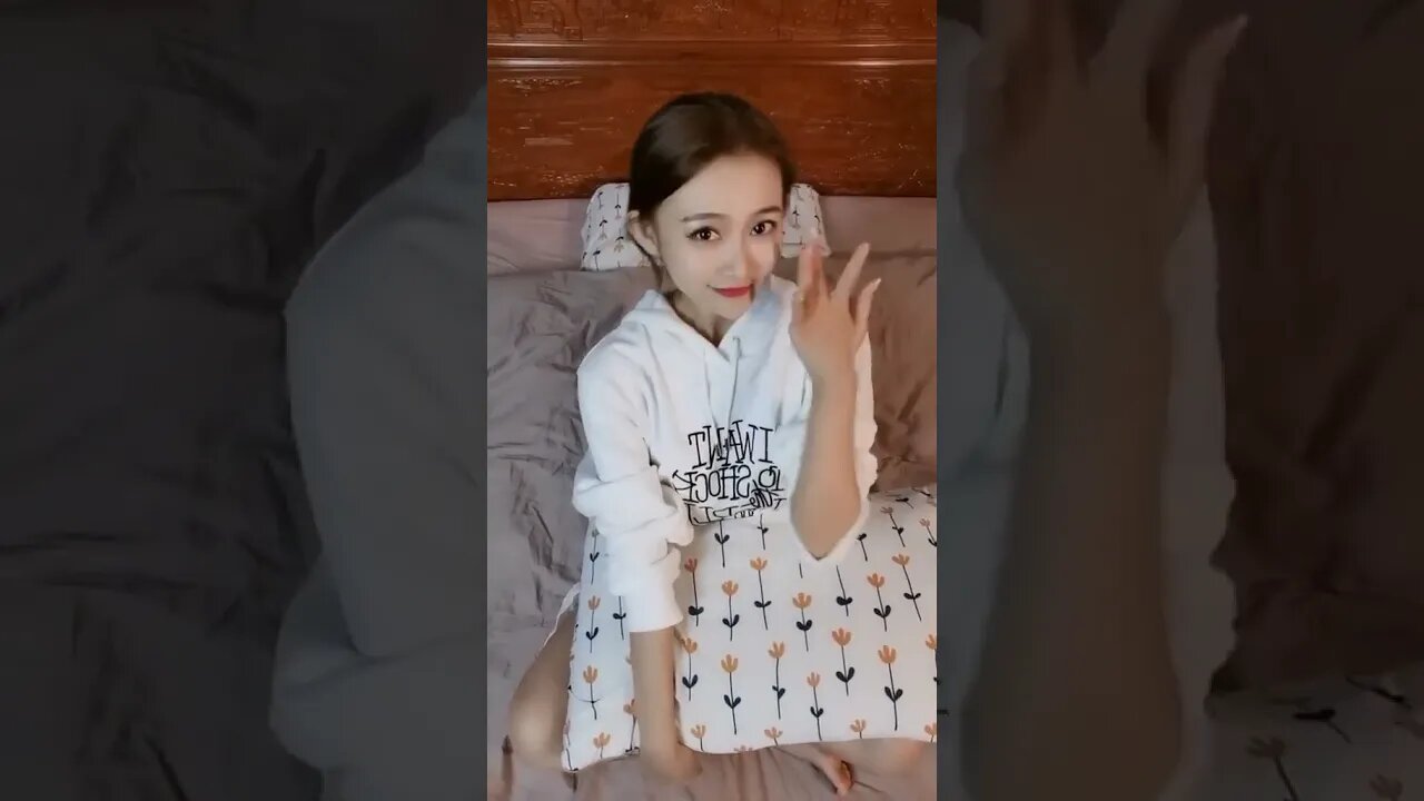 🍓 一到深夜，饿和想你，都得忍着#shorts #tiktok