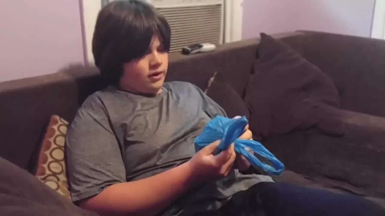 kid buys mom a fidget spinner! YOU HAVE TO SEE THIS!!!