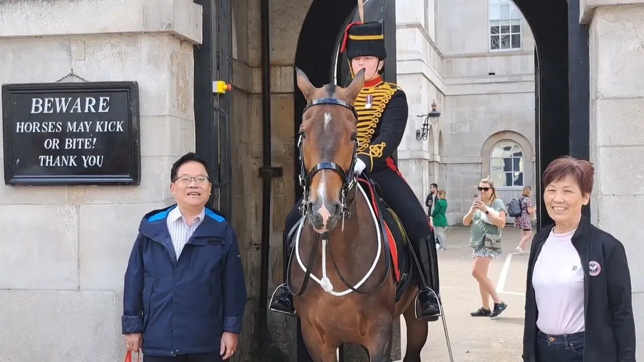 Another tourist with wondering hands #horseguardsparade
