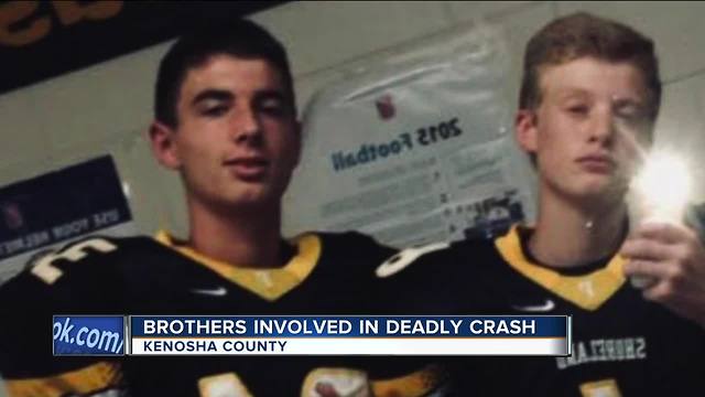 1 teen dead, 1 teen seriously injured after car strikes tree in Kenosha County