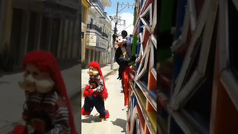 PASSINHOS SENSACIONAIS DO FOFÃO E MICKEY MOUSE DANÇANDO NA CARRETA DA ALEGRIA TRIPLO X, LIE