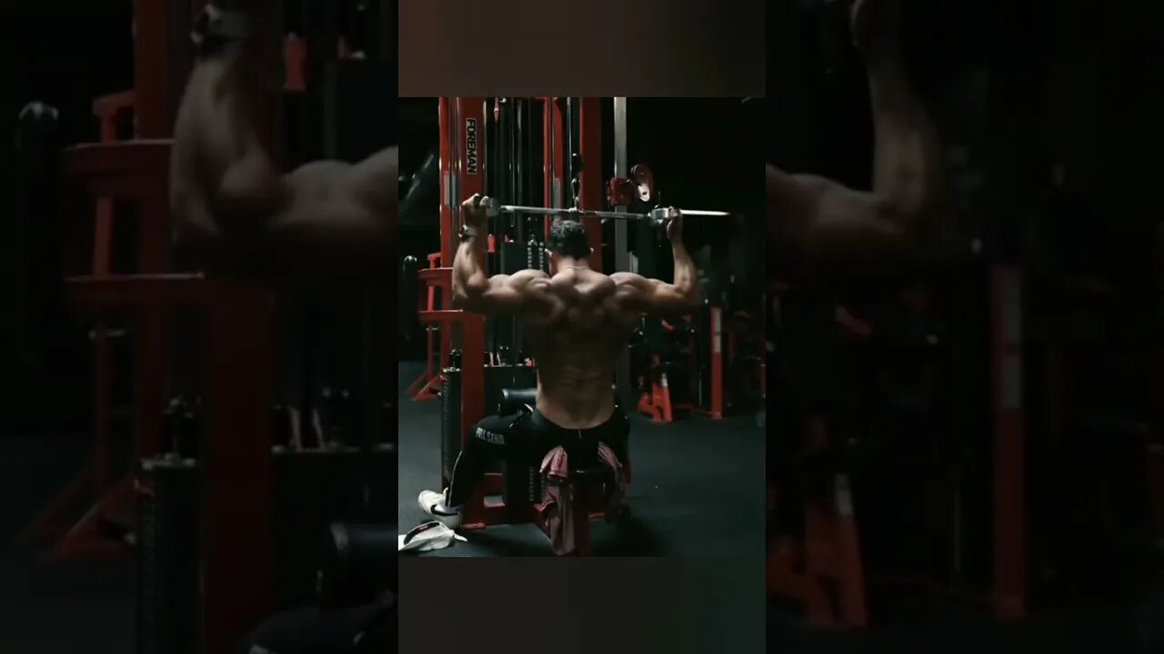 GYM shorts video. Back Training, Pull Downs.