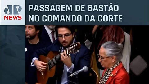 Maria Bethânia canta Hino Nacional na posse de Luís Roberto Barroso como presidente do STF