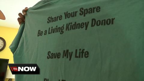 Two men searching for kidney donors, asking strangers for help