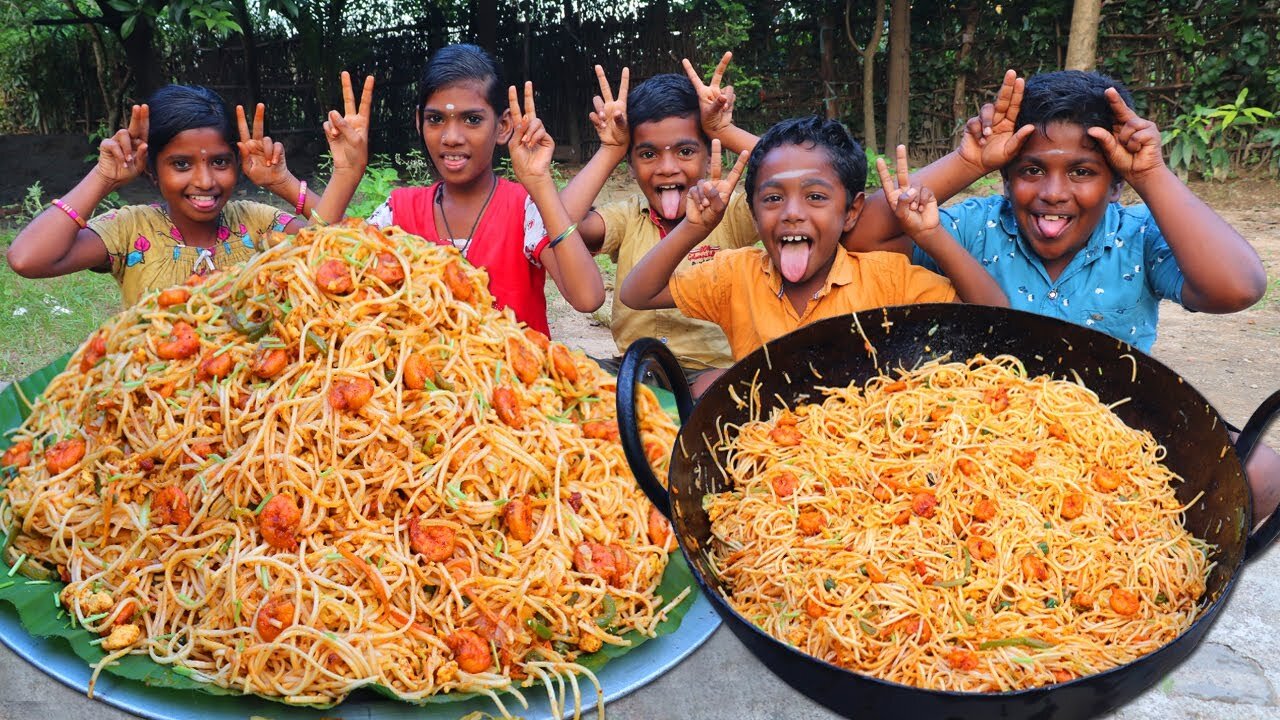 PRAWN NOODLES RECIPE | Tasty and Yummy Prawns Noodles Cooking and Eating | Village Fun Cooking