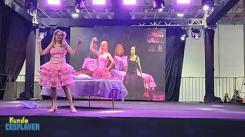 Apresentação Cosplay de Glinda de Wicked no Anime Santos Geek Fest 2023!