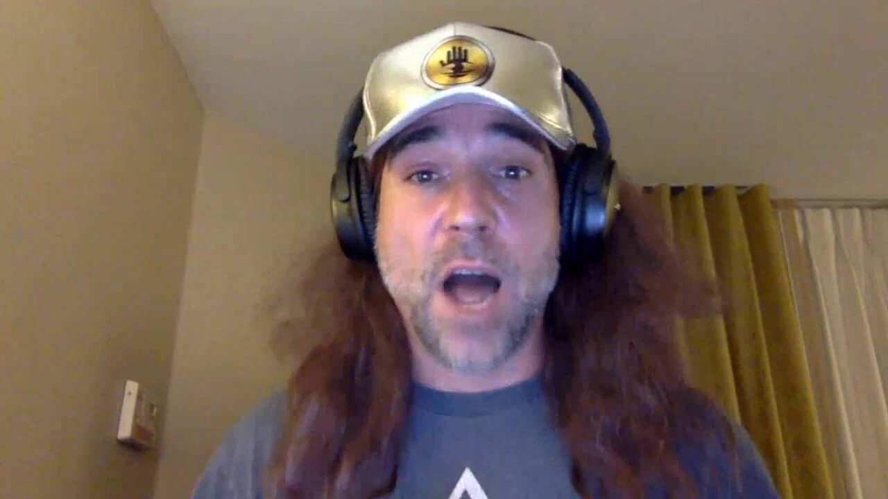Ozzy Stern Breakdancing while Singing the Craziest Comments of the Day
