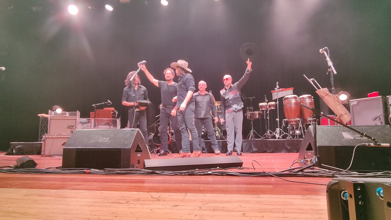 Lukas Nelson+POTR taking a bow at the Ryman