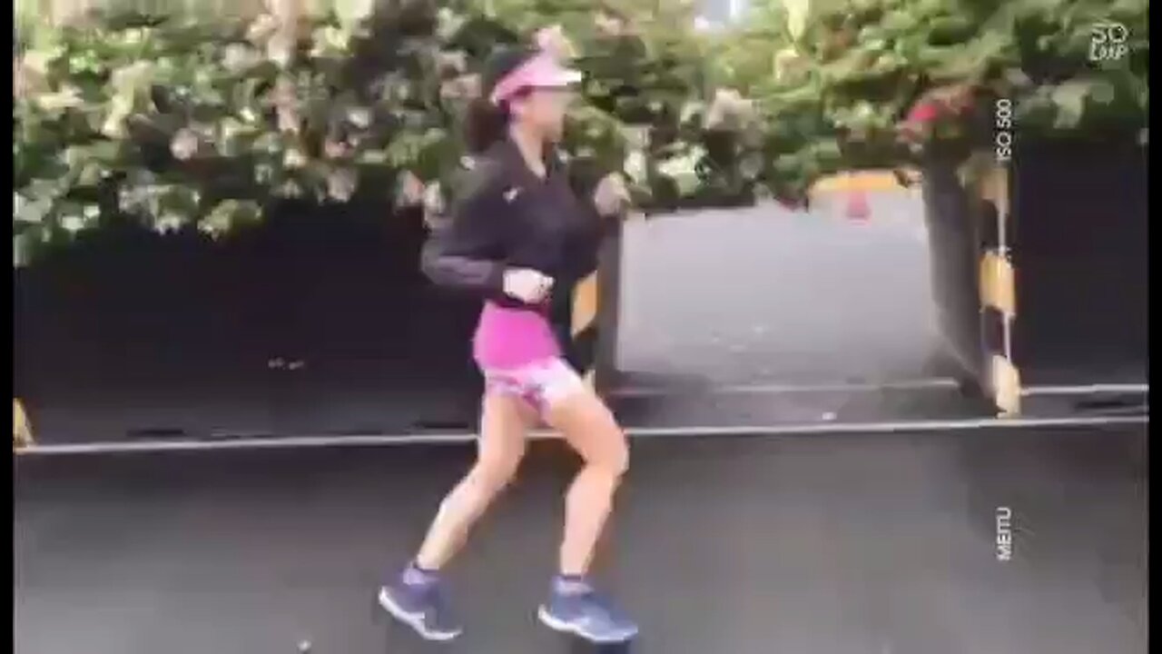 WITH PHILIPPINE RUNNERS ALJANNA, EVA ON THEIR GOALS - MANILA- PHILIPPINES