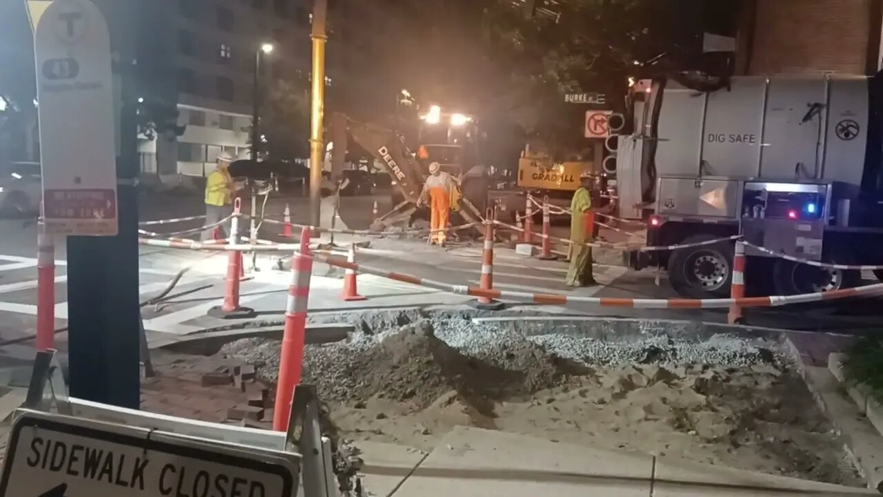 National Grid looking for a gas leak on Tremont Street