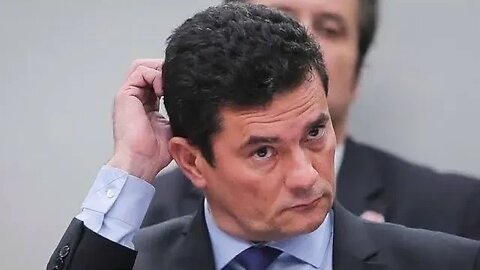 SÉRGIO MORO QUER AQUILO QUE ELE SEMPRE NEGOU AOS SEUS DESAFETOS