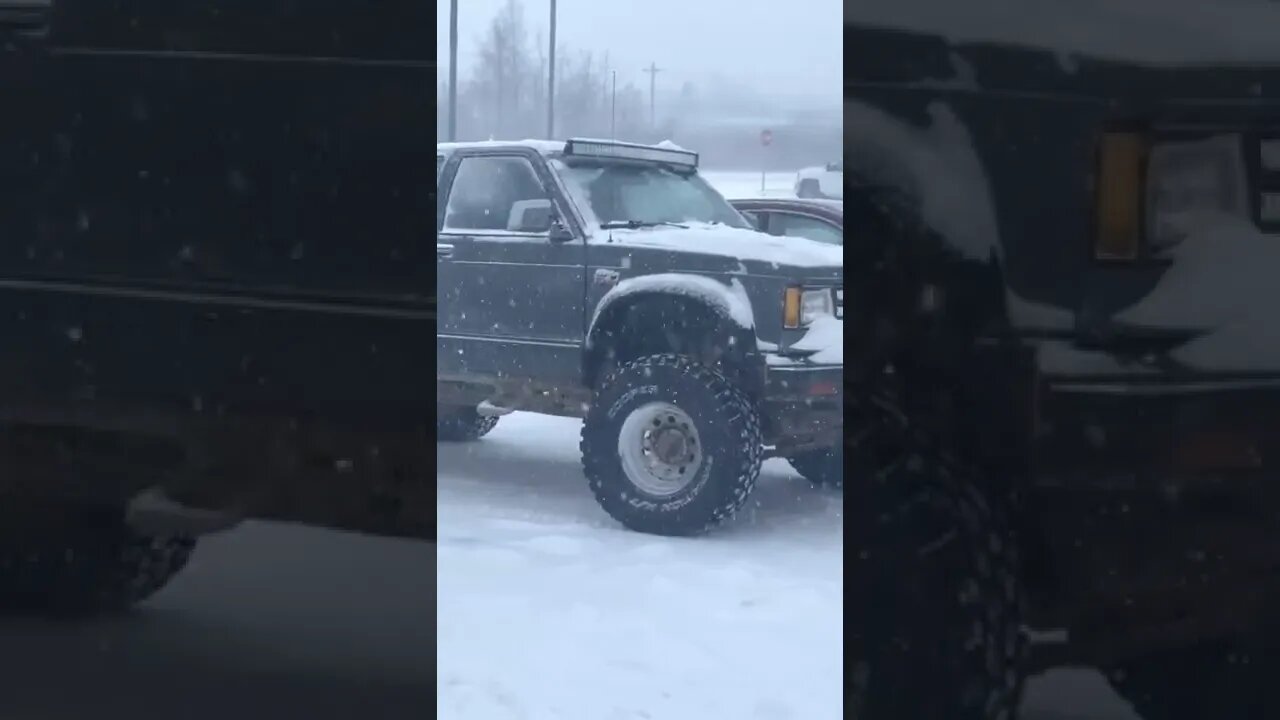 Retro 4x4 rig in the snow ALASKA #shorts