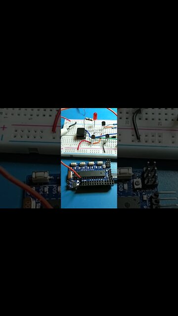 Push Button Latch Circuit with Microcontroller that Automatically Shuts Off the Power #shorts