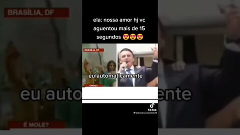 Bolsonaro falando "imbroxável" ao lado da esposa e milhares de pessoas kkkkkk