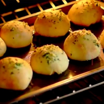 Garlic Herb Cheese Bombs