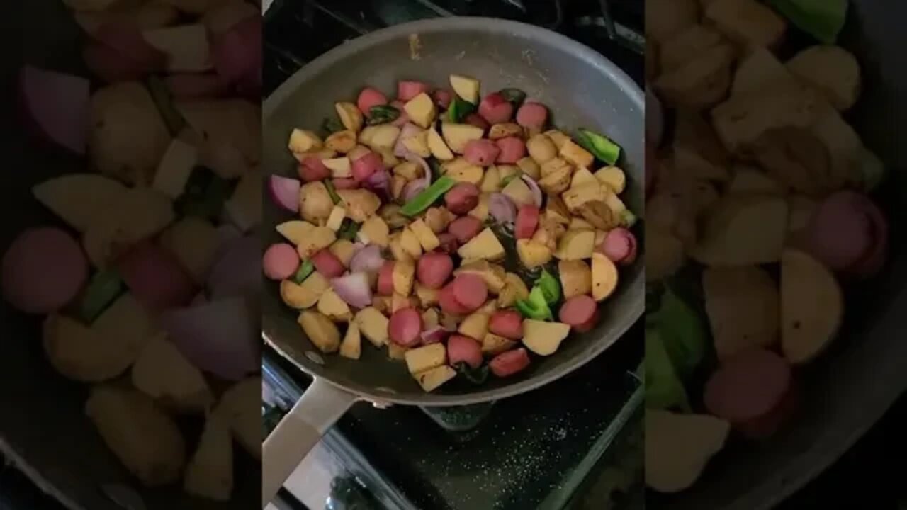 Meal prep for good nutrition, fresh potatoes 🥔, peppers 🌶 and onions 🌰 from the Garden Farm 🚜