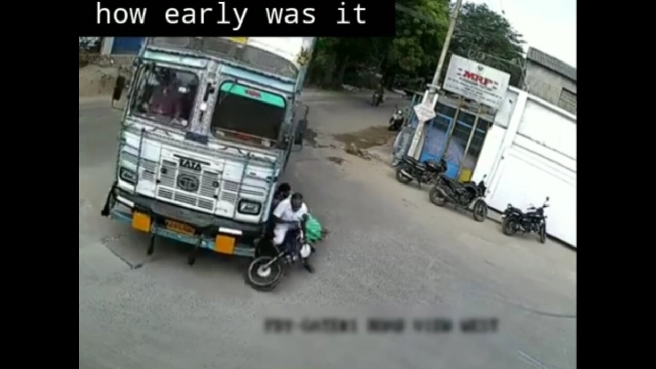 Live Accident Video | Truck and Bike Accident | biker's carelessness