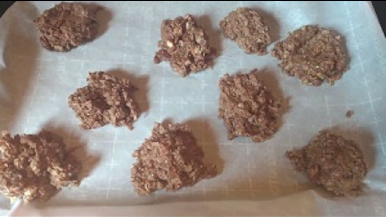 KETO No-Bake Chocolate Oatmeal Cookies