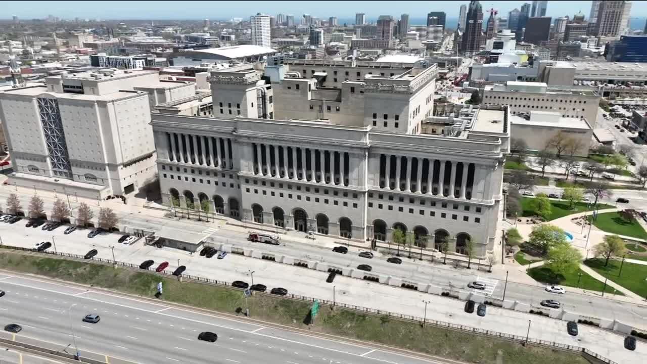 State lawmakers eye massive pay increases for prosecutors and public defenders