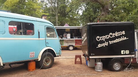 SOUTH AFRICA - Cape Town - Cape Town Summer Market (Video) (YPe)