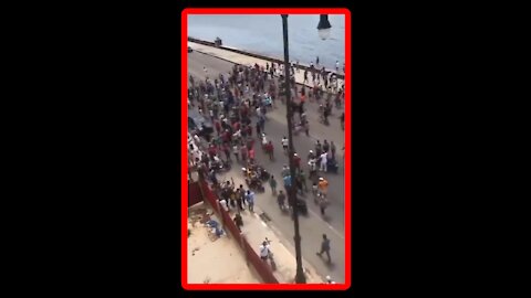 Thousands of Cubans Are Marching on Havana’s Malecón Chanting “¡Libertad!” (“Freedom!) - 2390