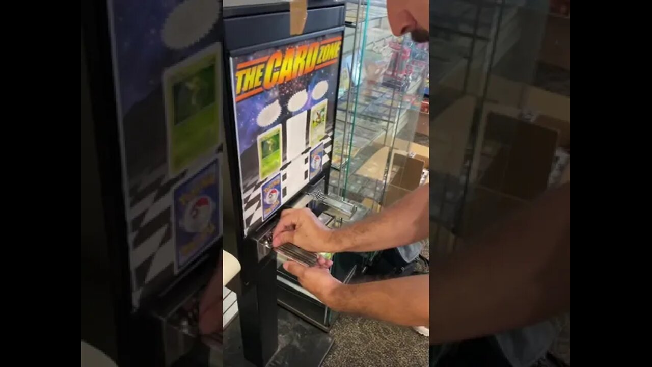 Pokémon Trading Card Vending Machine Pull #shorts #pokemon #pokemonvendingmachine #dad