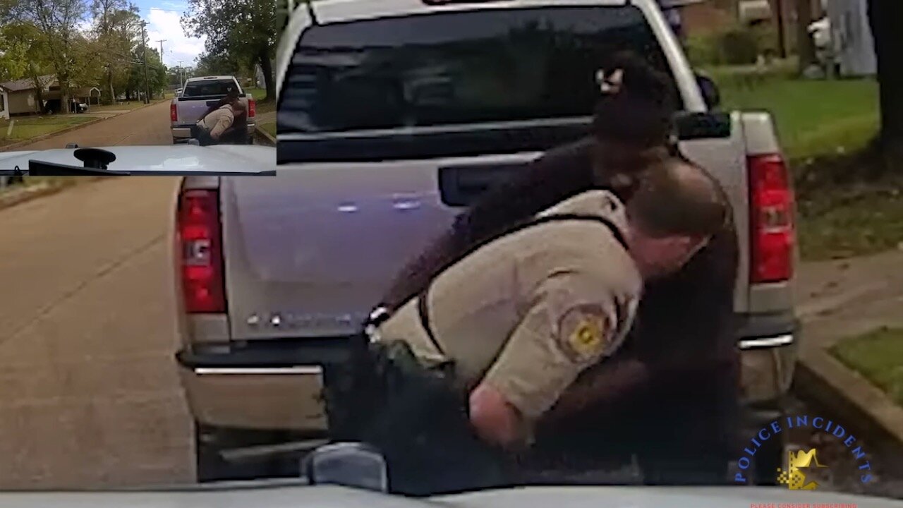 Deputy Shot a Man in an Struggle After The Man Grabbed Deputy's Taser