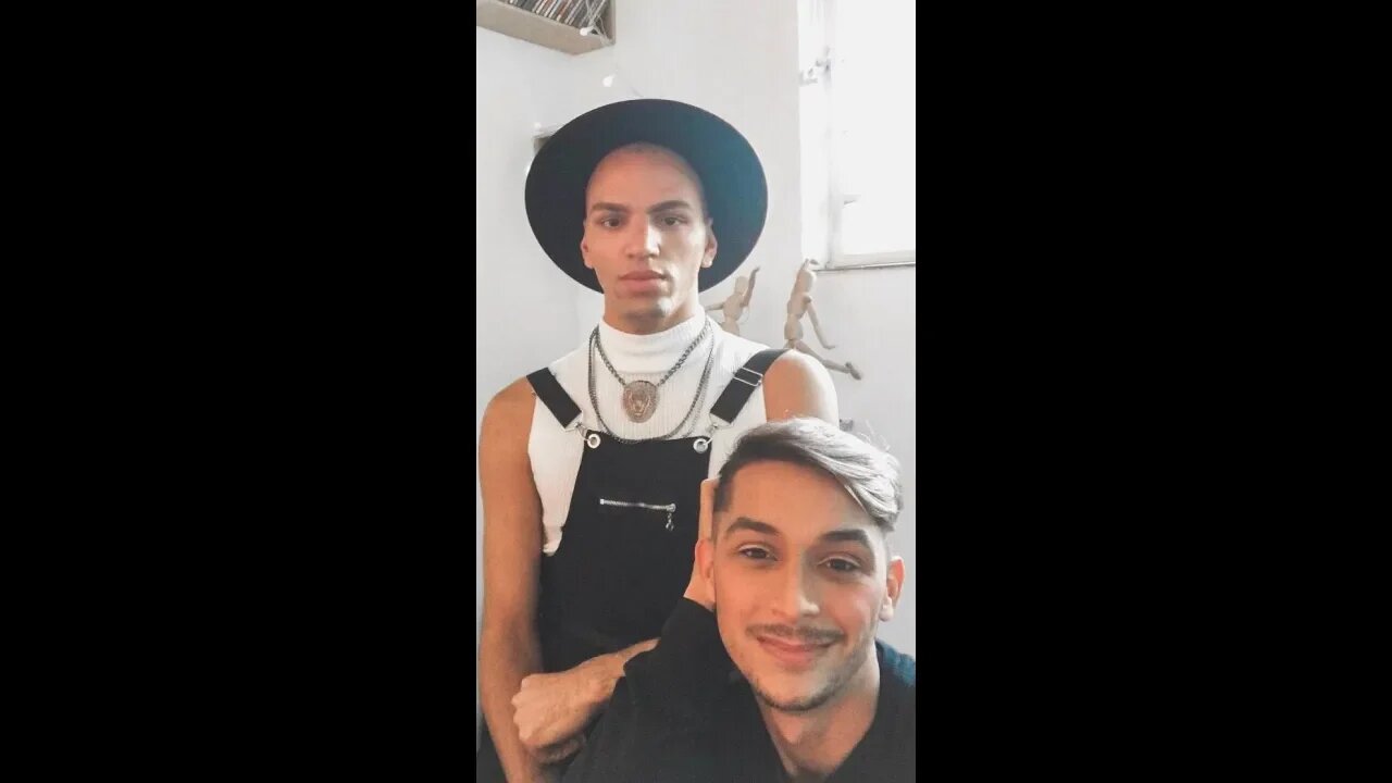 5 Perguntas para: Roberto Mourão - Cansei De Ser Pop