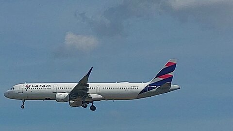 Airbus A321 PT-XPN vindo de Guarulhos para Manaus