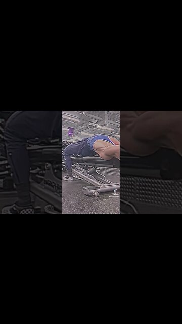 We could be friends if you send me #housemusic #deephousemusic #🦈 #🪩 #💨 #⚡️ #physique #lofihouse