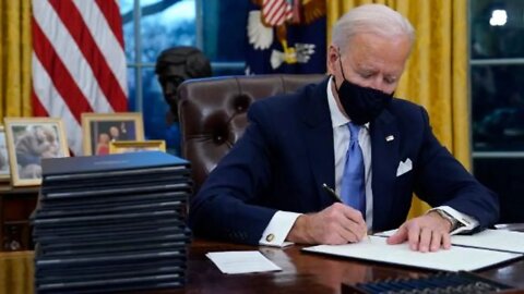 Trump Signs Pardons! Biden Signs Executive Orders! Say Hello To The NEW Boss! SAME As The Old Boss!