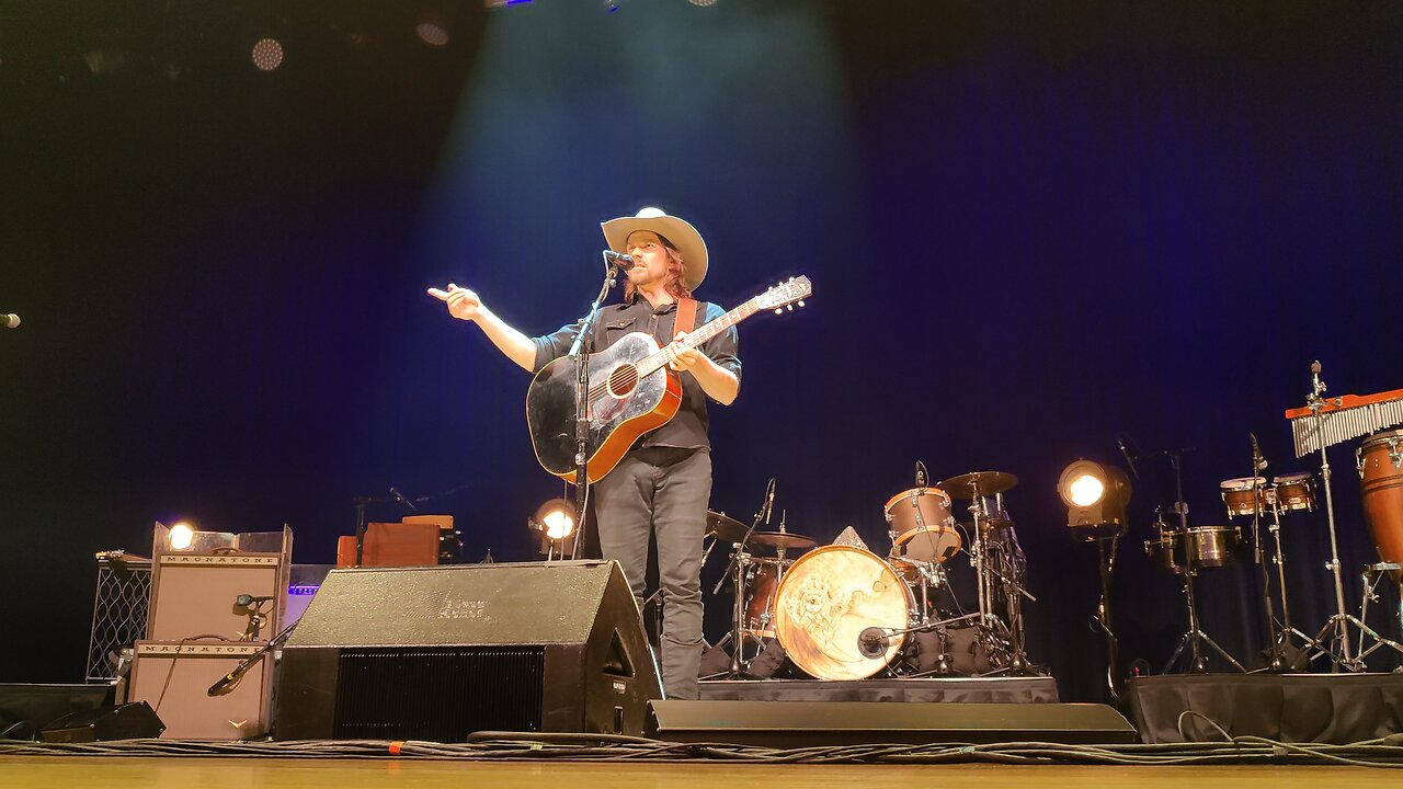 Lukas Nelson + POTR - King of the Road