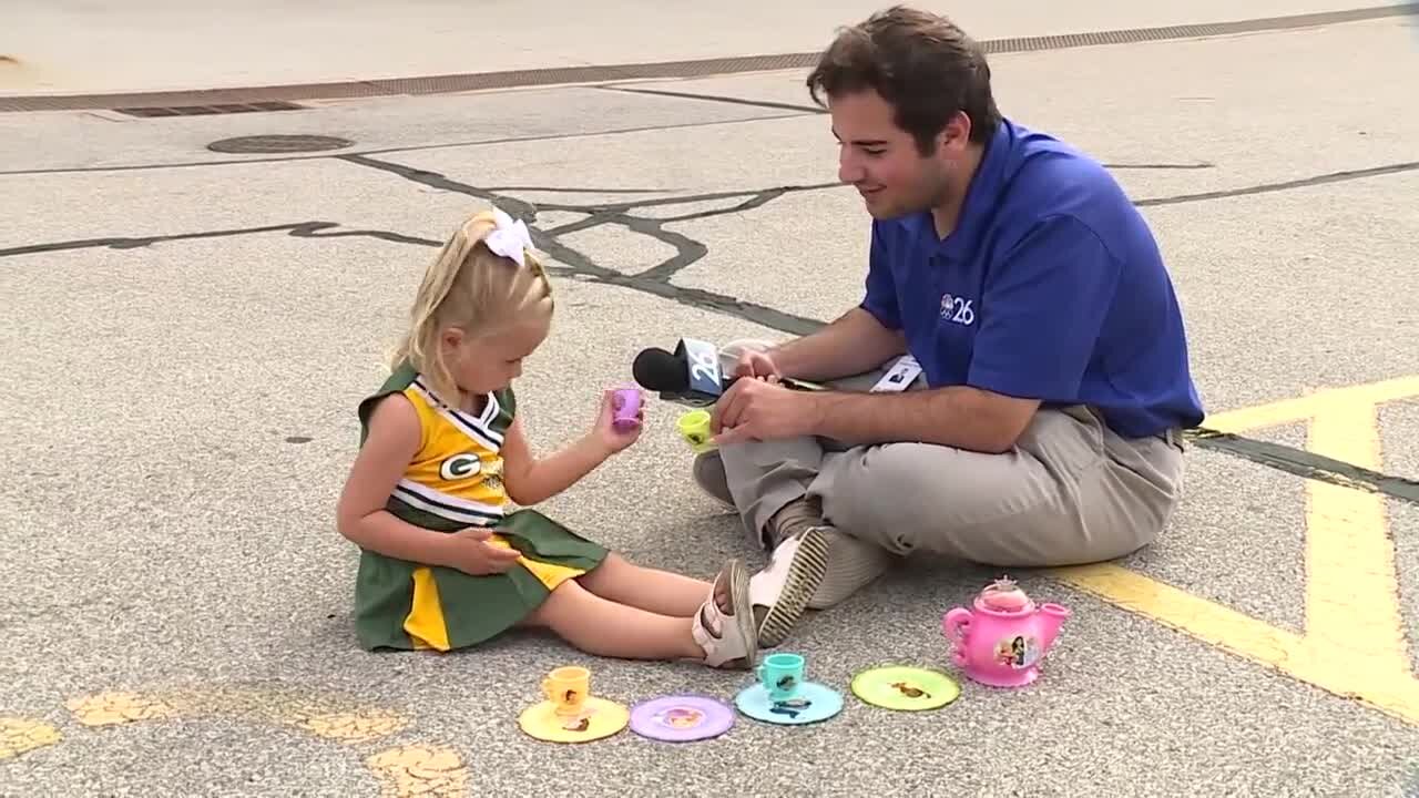 Young Packers fan hosts tea party of a lifetime