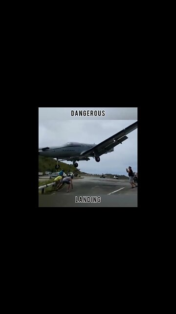 WOW! So Dangerous Landing #dailyhackness #ytshorts #challenges #dangerous #landing #viral #trending