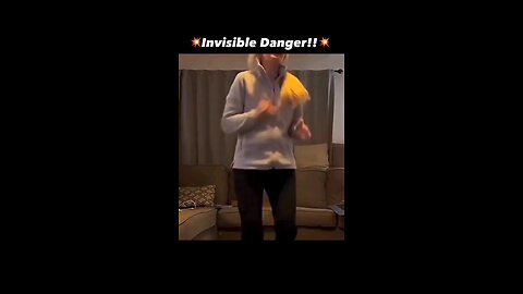 funny clips of people freaking out of invisible danger 😂👻👻