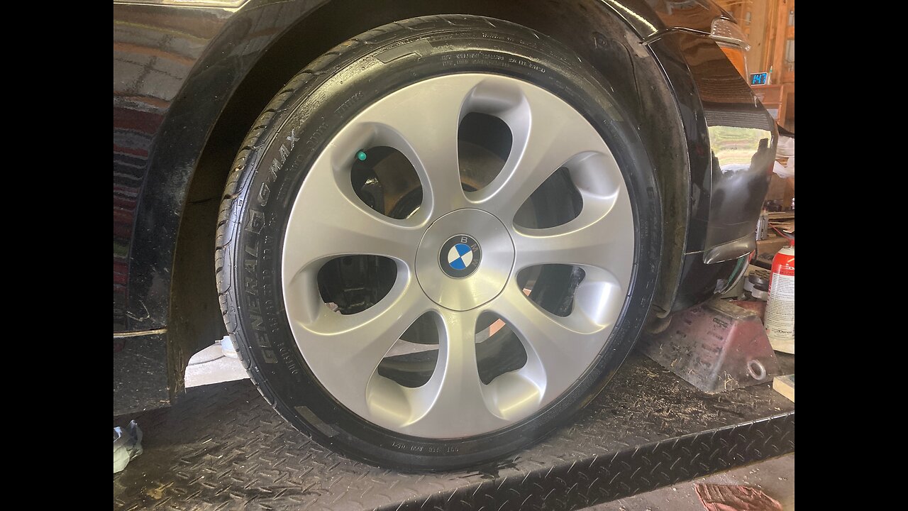 Cleaning & Painting BMW 650i Convertible Wheels with Dupli-Color (Colour) Hyper-Silver. Pretty Good