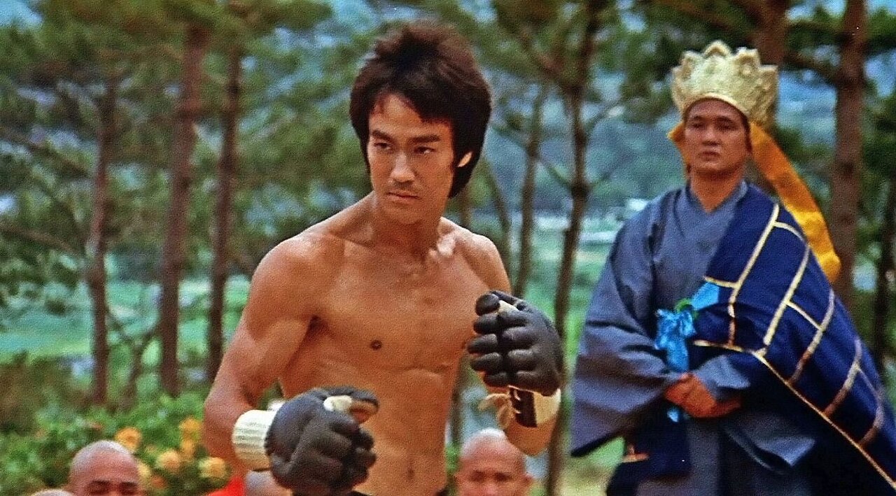 Cross kick Studio Films Bruce Lee Enter The Dragon